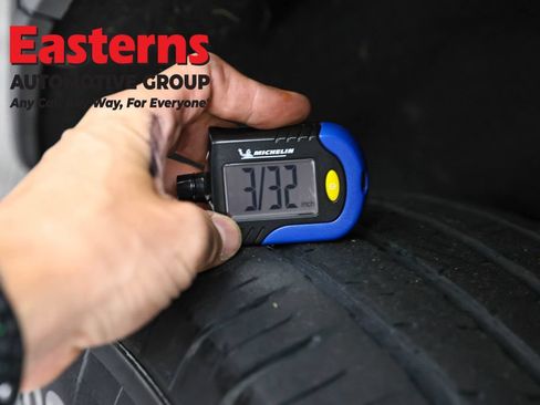 Used 2021 Chevrolet Traverse LT AWD/4WD image 30