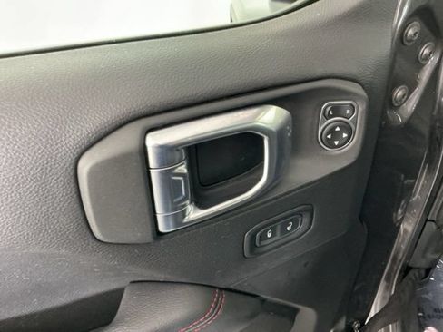 Used 2022 Jeep Wrangler Unlimited Rubicon AWD/4WD image 13