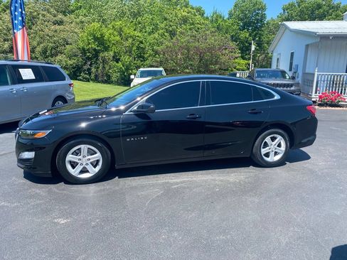 Used 2022 Chevrolet Malibu LT FWD image 8