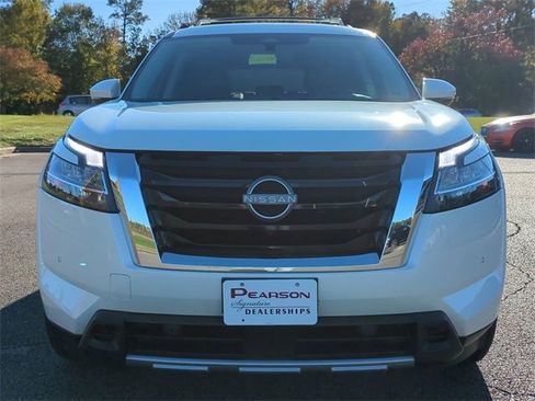 Used 2024 Nissan Pathfinder Platinum w/ Cargo Package image 8