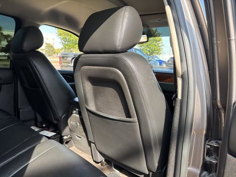 Used 2014 GMC Yukon SLE image 16