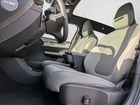 New 2025 Volvo EX30 Plus w/ Protection Package Premier image 4