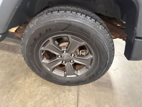 Used 2014 Jeep Wrangler Unlimited Sport AWD/4WD image 32