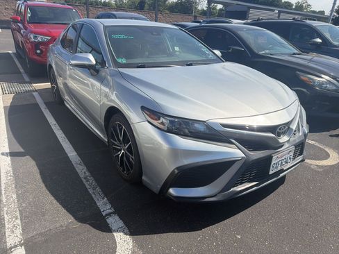 Certified 2021 Toyota Camry SE w/ Carpet Mat Package (TMS) FWD image 2