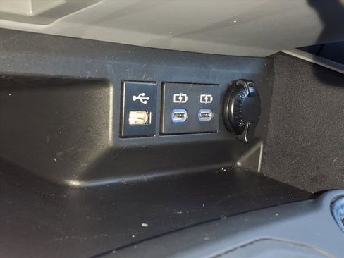 Used 2022 Toyota Highlander XLE image 17