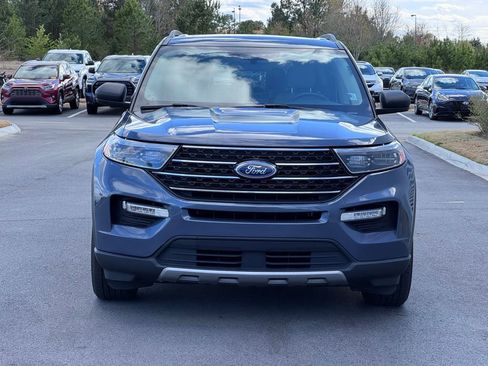 Used 2021 Ford Explorer XLT w/ Equipment Group 202A image 6