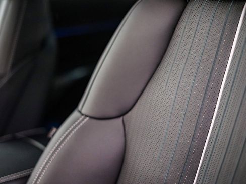 Used 2026 Cadillac Vistiq Sport image 28