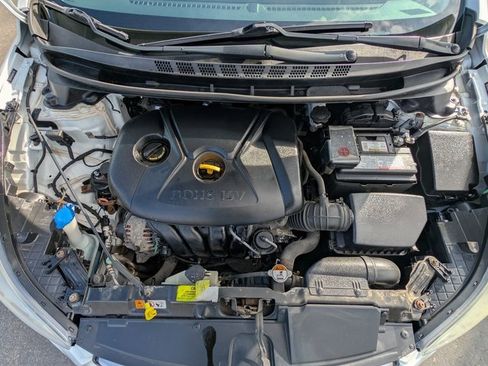 Used 2013 Hyundai Elantra Limited image 27