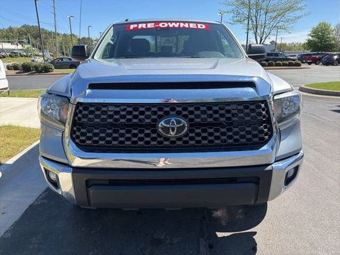 Used 2019 Toyota Tundra SR5 AWD/4WD image 2