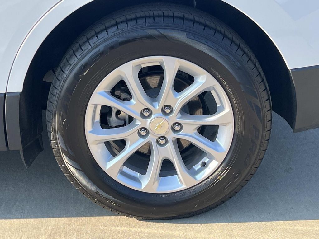 Used 2021 Chevrolet Equinox LT FWD image 11