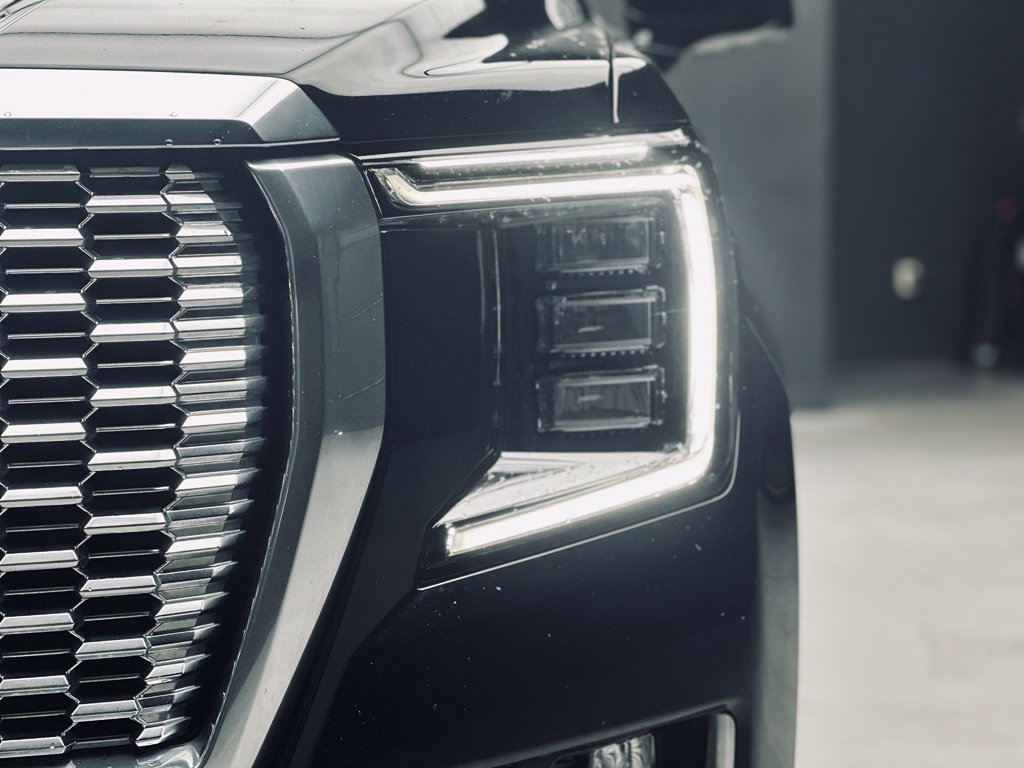 Used 2023 GMC Yukon Denali AWD/4WD image 12