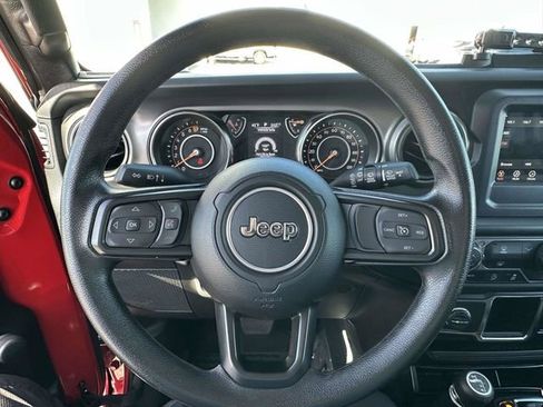 Used 2022 Jeep Wrangler Unlimited Sport image 12