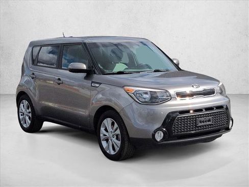 Used 2016 Kia Soul + image 3