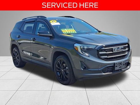 Used 2021 GMC Terrain SLT w/ Infotainment Package II AWD/4WD image 3