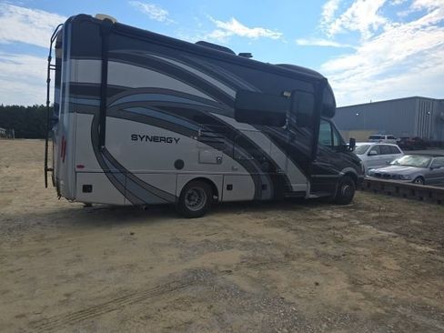Used 2016 Mercedes-Benz Sprinter 3500 image 11