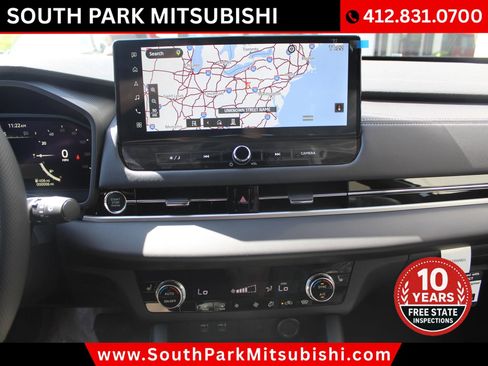 New 2025 Mitsubishi Outlander SE image 19