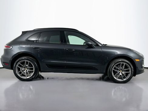 Certified 2025 Porsche Macan image 8