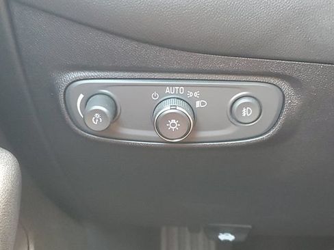 Certified 2018 Chevrolet Equinox Premier FWD image 18