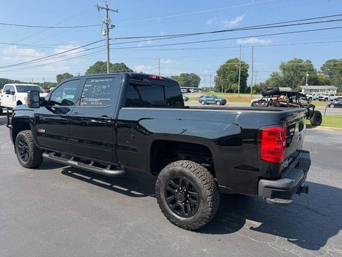 Used 2019 Chevrolet Silverado 2500 LTZ w/ Duramax Plus Package AWD/4WD image 9