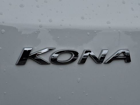 Used 2023 Hyundai Kona SEL FWD image 32