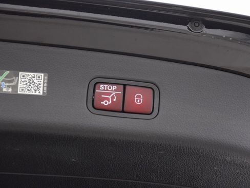 Certified 2024 Mercedes-Benz GLC 300 image 32