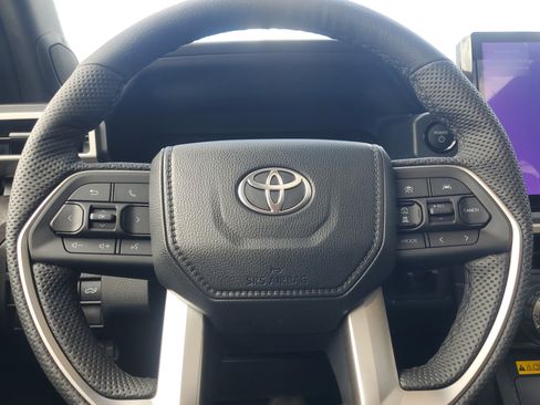 Used 2026 Toyota Tacoma Limited AWD/4WD image 20