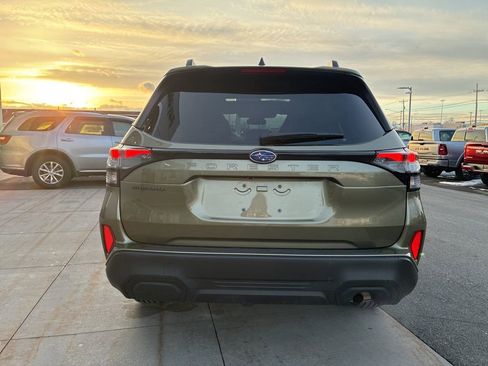 Used 2025 Subaru Forester Premium image 10