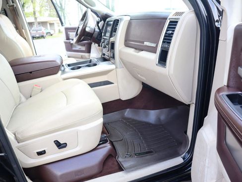 Used 2017 RAM 3500 Laramie image 13