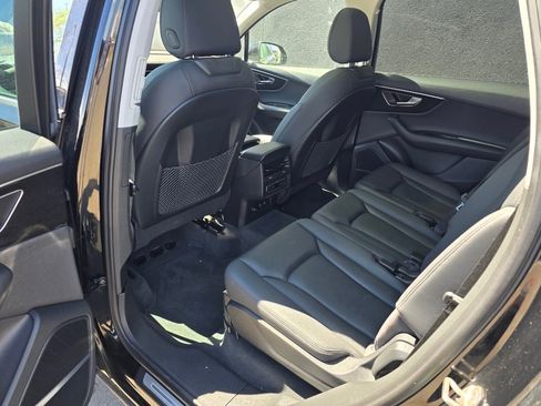 Used 2021 Audi Q7 3.0T Premium Plus image 12