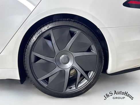 Used 2026 Tesla Model S AWD/4WD image 40