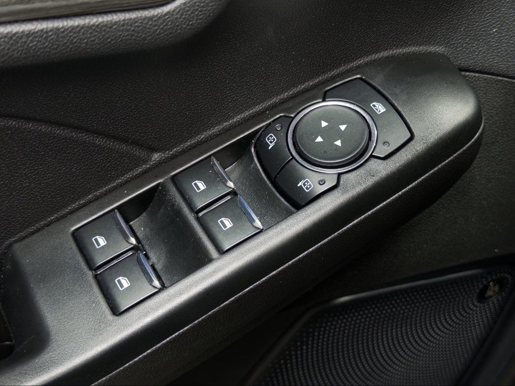 Used 2024 Ford Escape SE w/ PHEV Premium Package FWD image 7
