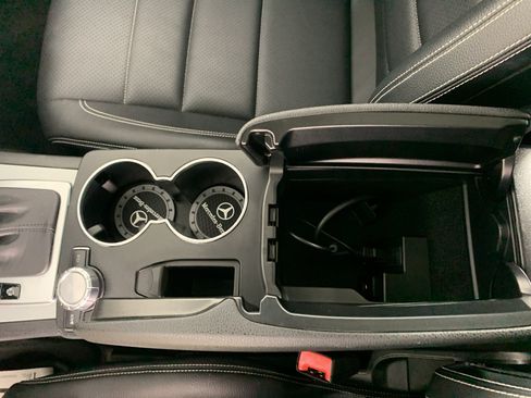 Used 2013 Mercedes-Benz C 250 Coupe image 27