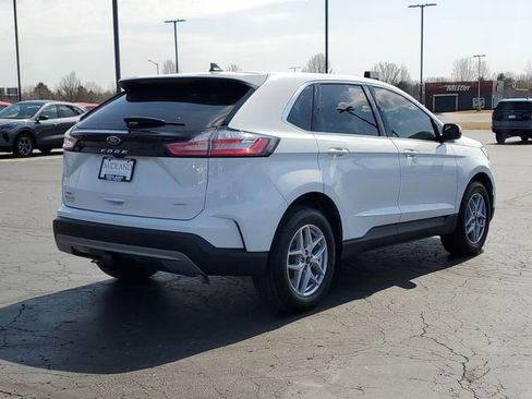 Certified 2024 Ford Edge SEL w/ Convenience Package AWD/4WD image 3