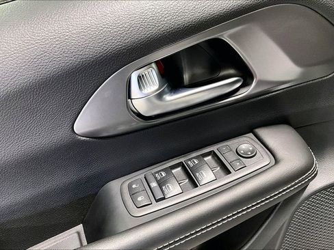 New 2026 Chrysler Voyager LX image 19