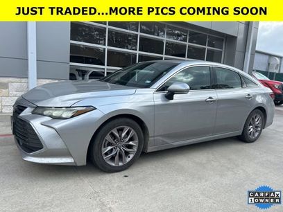 Used 2019 Toyota Avalon XLE w/ Moonroof Package