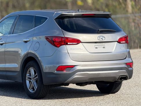 Used 2018 Hyundai Santa Fe Sport image 16