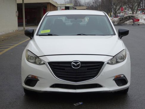 Used 2014 MAZDA MAZDA3 i SV image 2