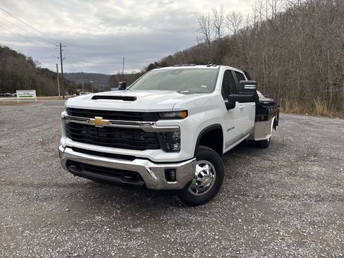 New 2026 Chevrolet Silverado 3500 LT w/ Convenience Package image 11
