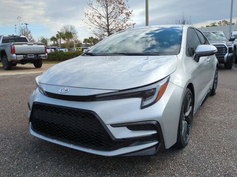 Certified 2025 Toyota Corolla SE image 2