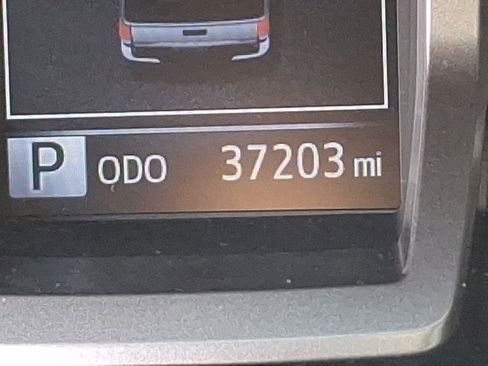 Used 2018 Toyota Tacoma Limited image 21