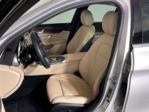 Used 2019 Mercedes-Benz C 300 Sedan image 24