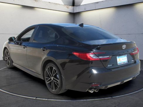 Used 2025 Toyota Camry XSE FWD image 6