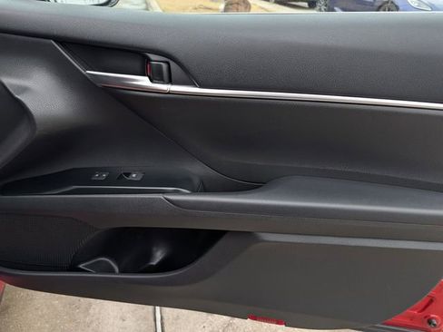 Used 2020 Toyota Camry SE w/ Convenience Package image 31