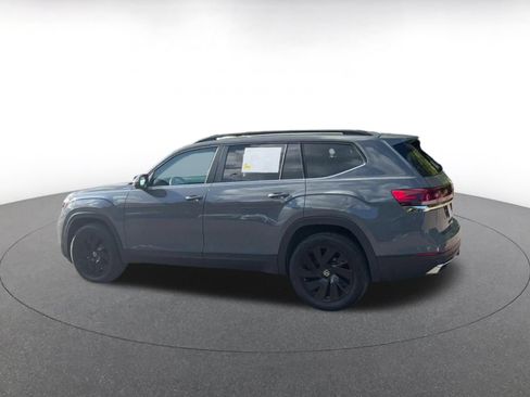 Used 2026 Volkswagen Atlas SE FWD image 8
