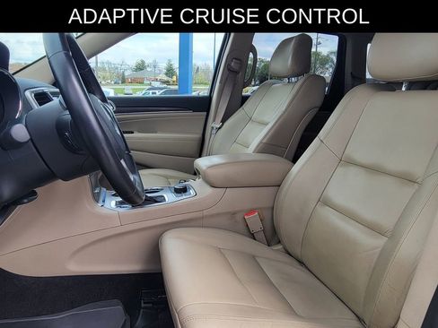 Used 2018 Jeep Grand Cherokee Limited image 16