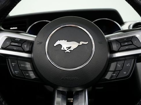 Used 2019 Ford Mustang Premium image 17