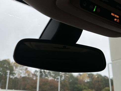 Used 2021 Buick Enclave Essence w/ Sound and Sites Package image 27