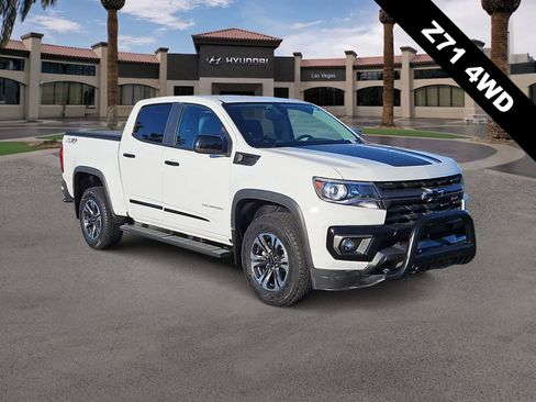 Used 2022 Chevrolet Colorado Z71 AWD/4WD image 2