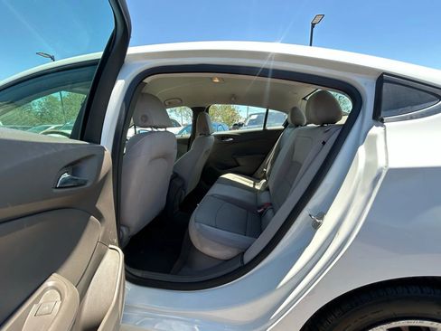 Used 2017 Chevrolet Cruze LS image 10