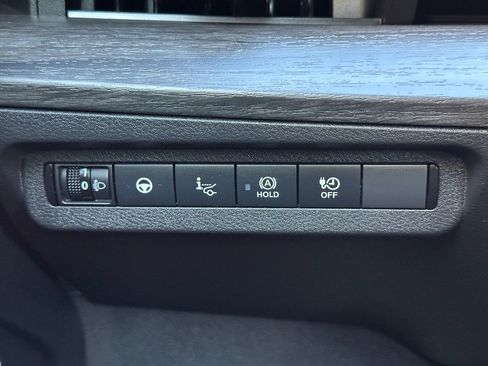 Used 2023 Nissan Ariya Engage image 27